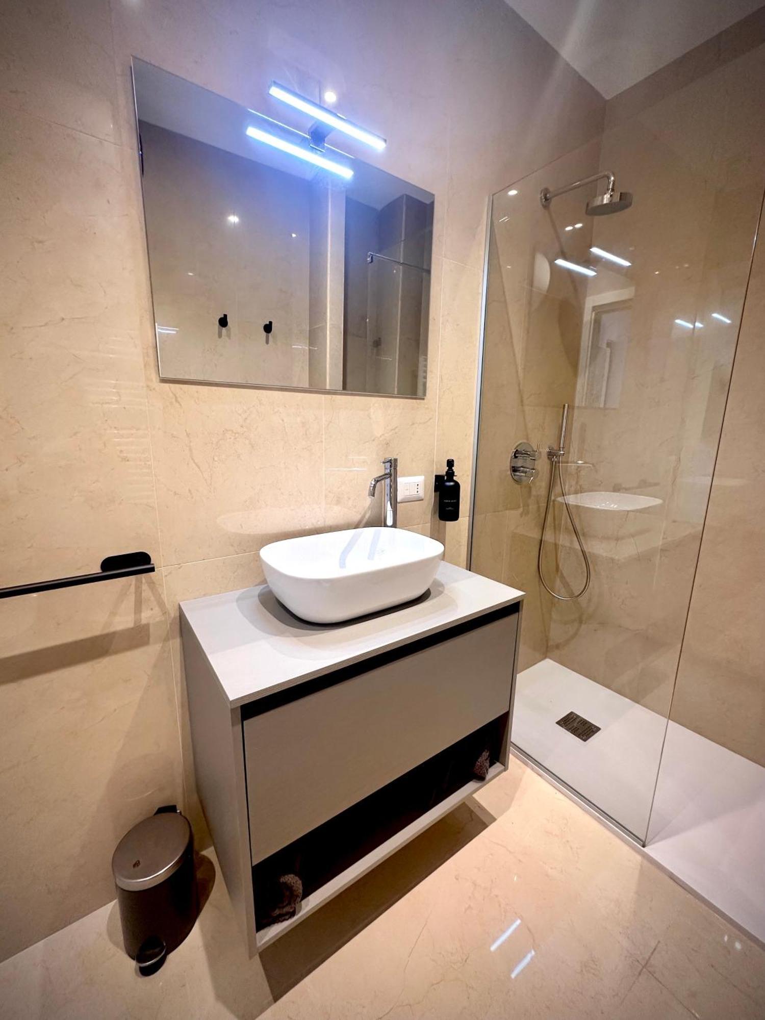 Appartement Dimora Pugliami à Bari Extérieur photo